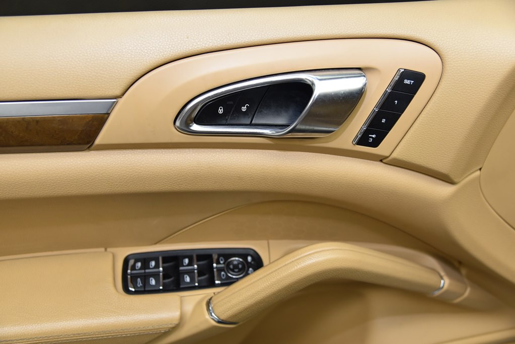 2014 Porsche Cayenne Image 39
