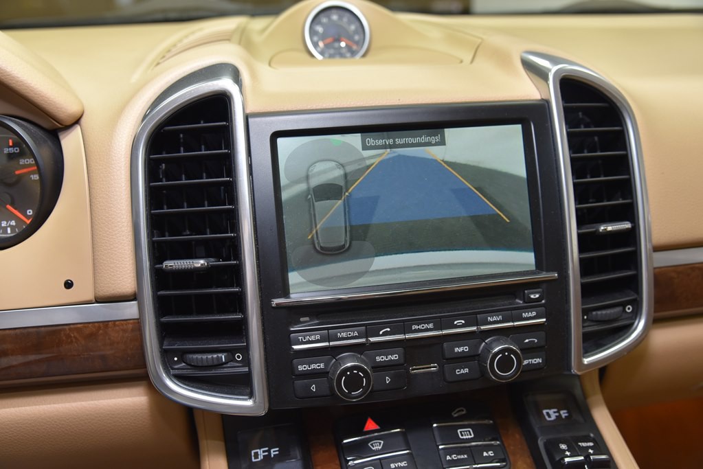 2014 Porsche Cayenne Image 42