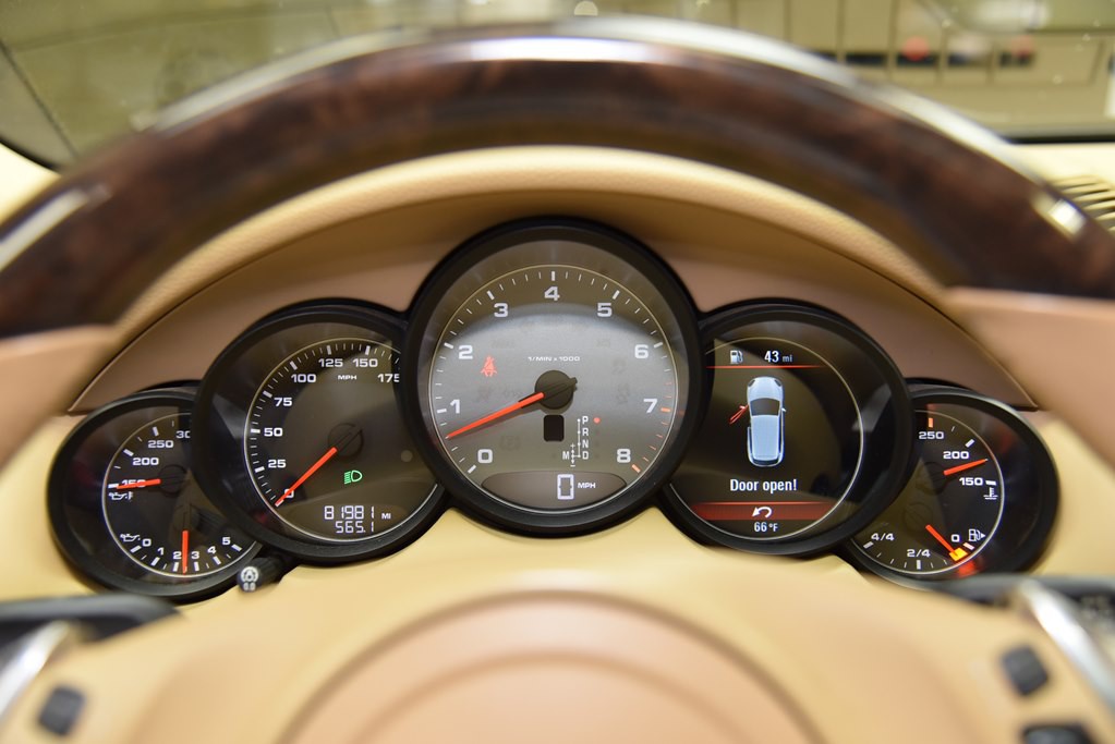 2014 Porsche Cayenne Image 46