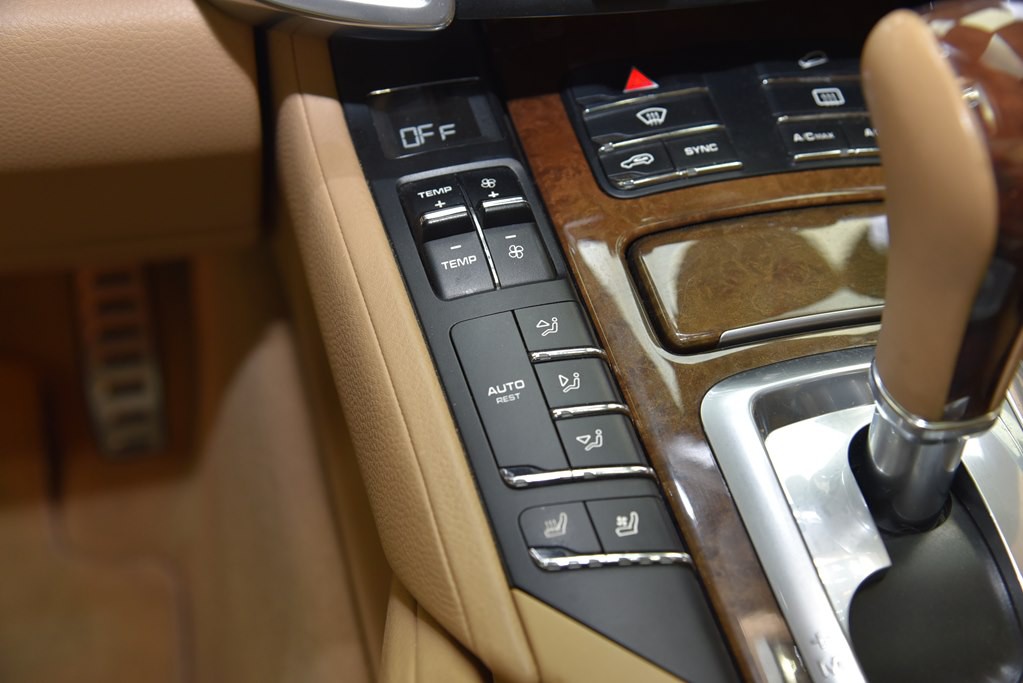 2014 Porsche Cayenne Image 47