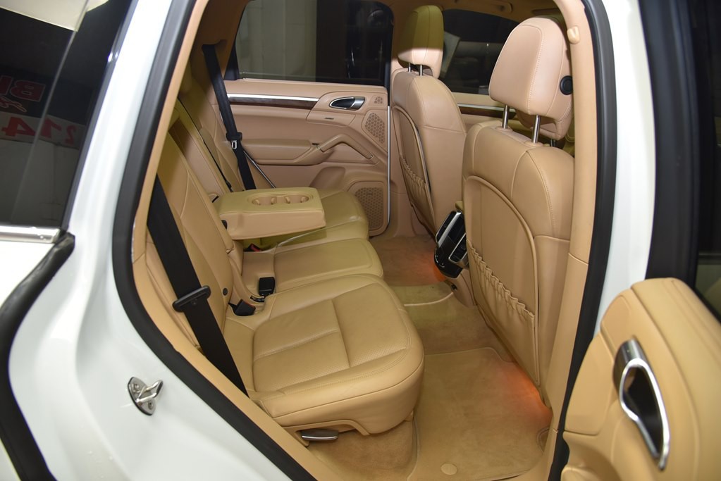 2014 Porsche Cayenne Image 51