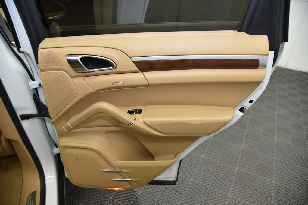2014 Porsche Cayenne Image 53