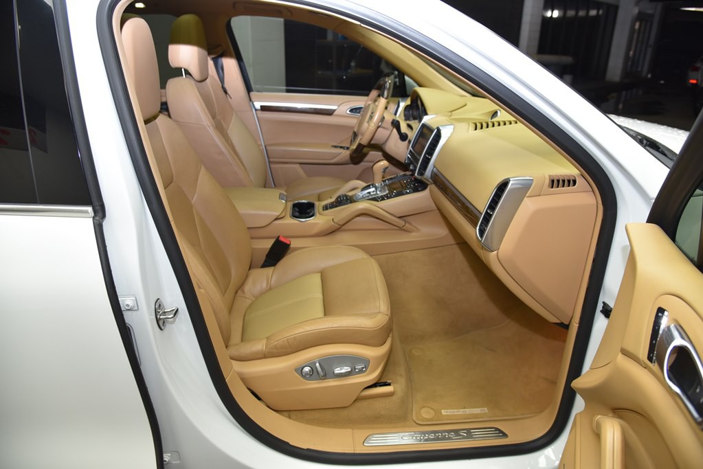 2014 Porsche Cayenne Image 54
