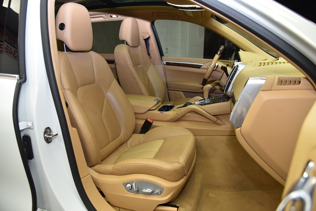 2014 Porsche Cayenne Image 55
