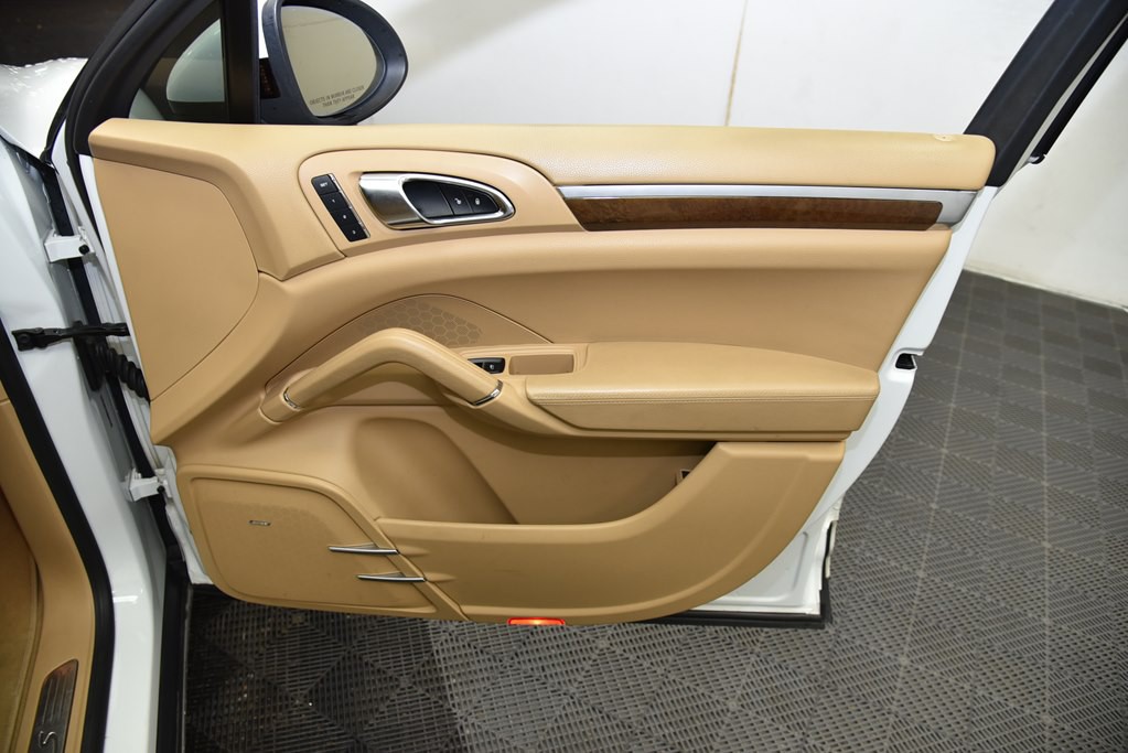 2014 Porsche Cayenne Image 57