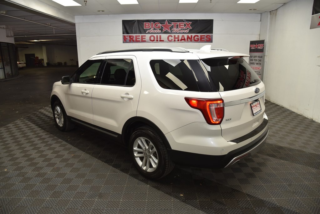 2017 Ford Explorer Image 3