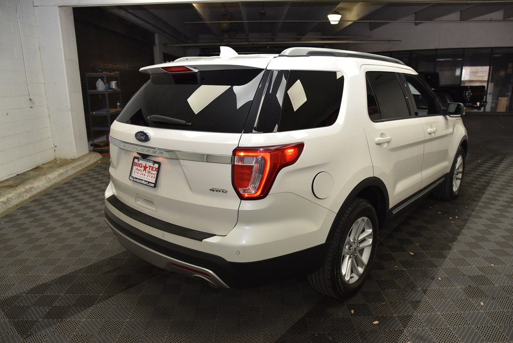 2017 Ford Explorer Image 5