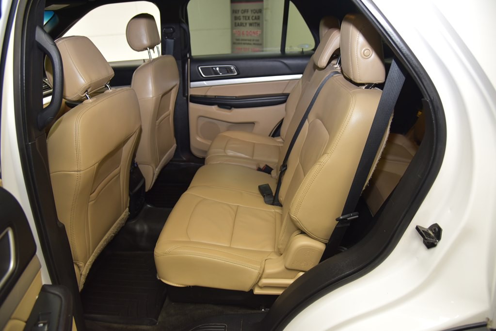 2017 Ford Explorer Image 15