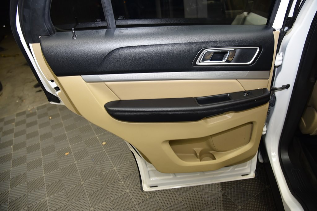 2017 Ford Explorer Image 17