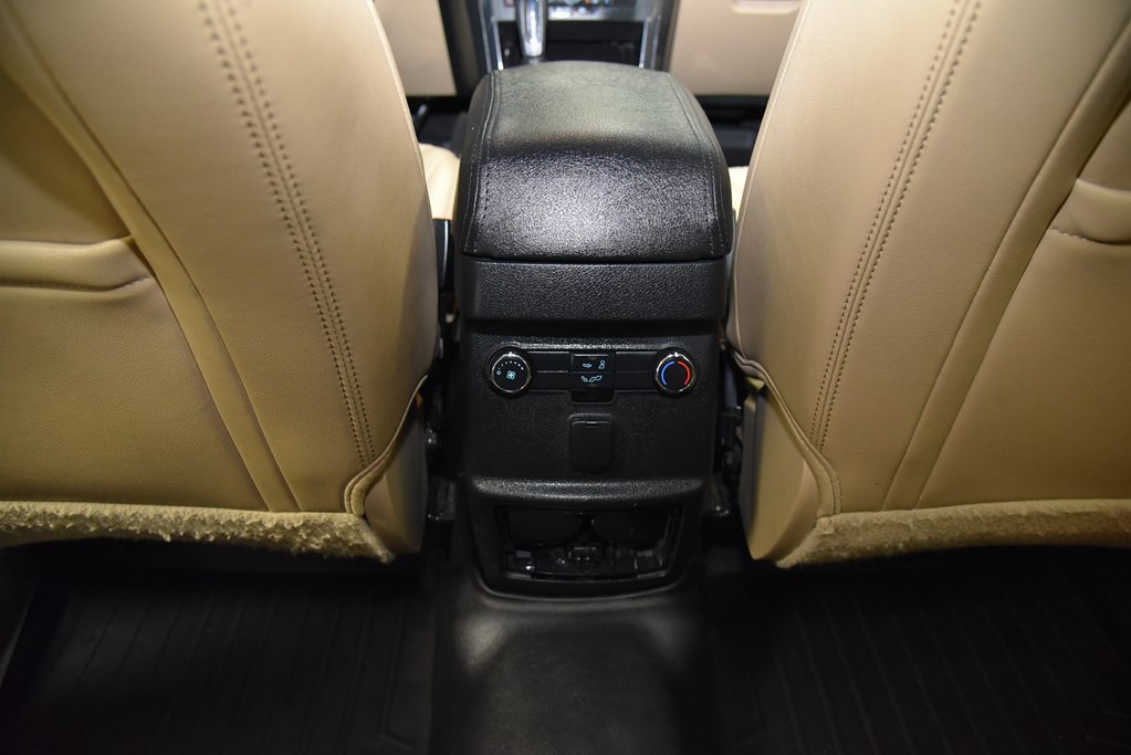 2017 Ford Explorer Image 22