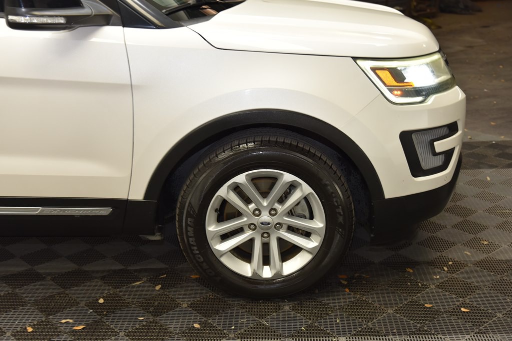 2017 Ford Explorer Image 35