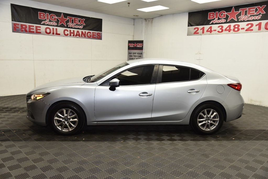 2017 Mazda Mazda3 Image 2
