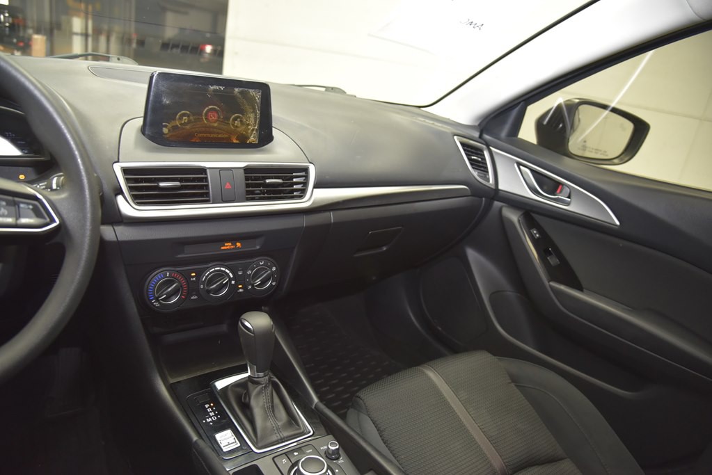 2017 Mazda Mazda3 Image 16