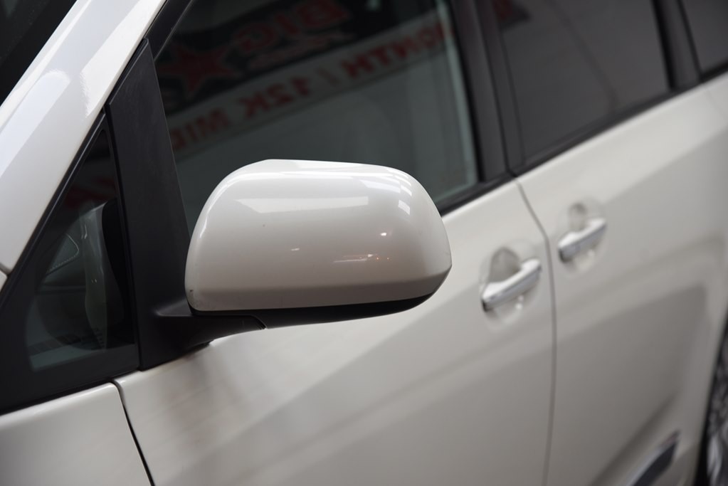 2016 Toyota Sienna Image 10