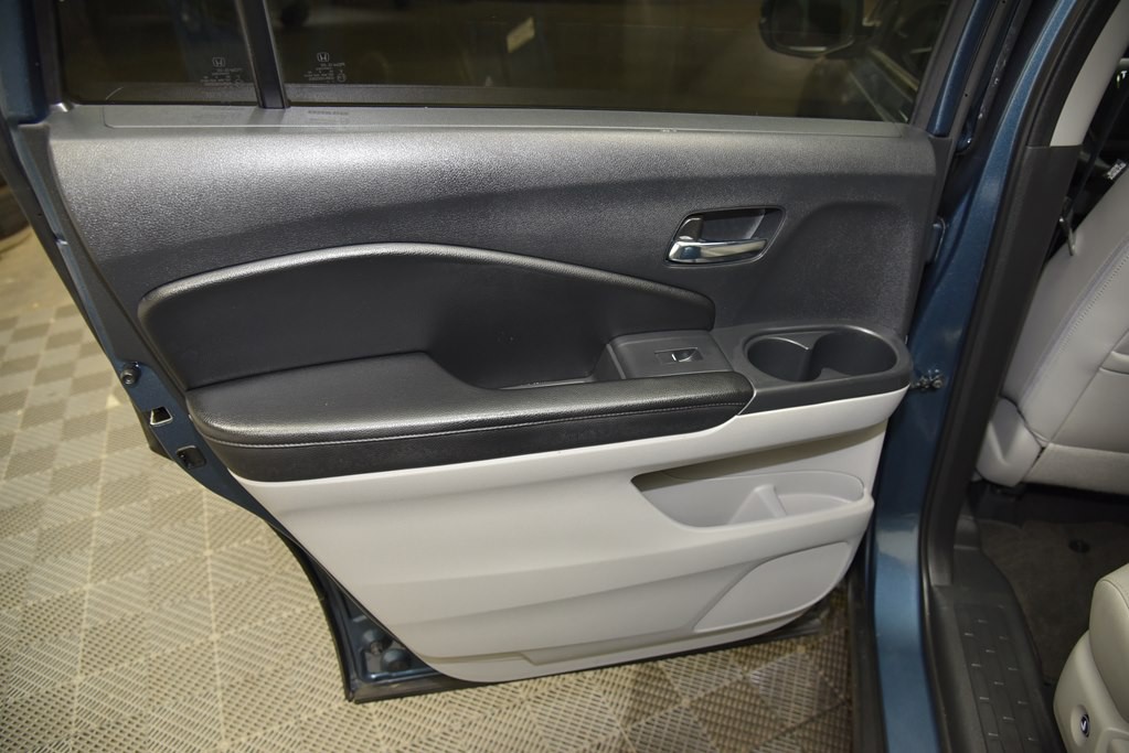2016 Honda Pilot Image 25