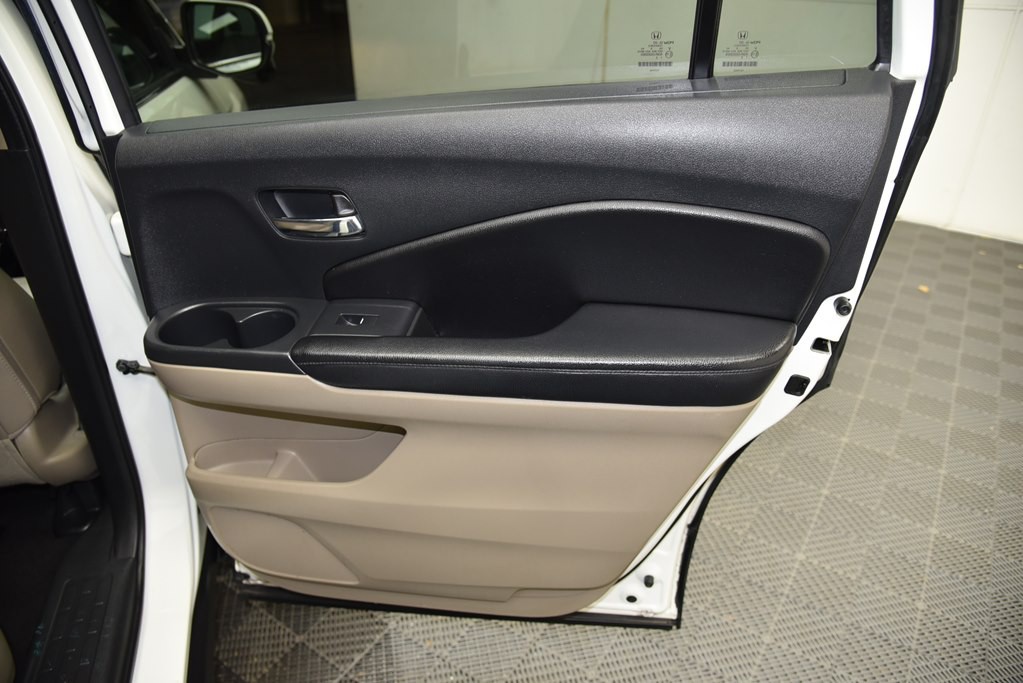 2016 Honda Pilot Image 32