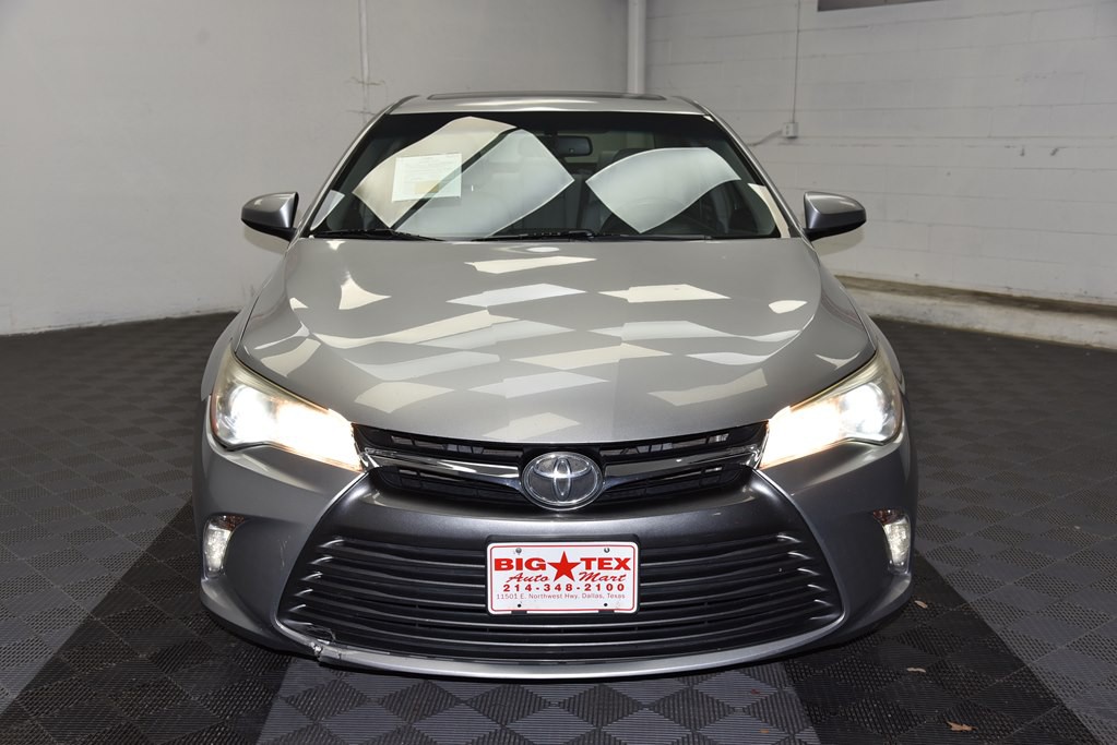 2017 Toyota Camry Image 8