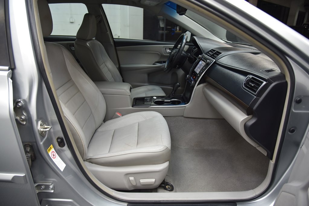 2017 Toyota Camry Image 27