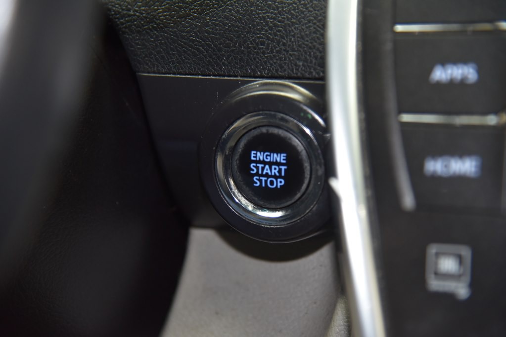 2017 Toyota Camry Image 41