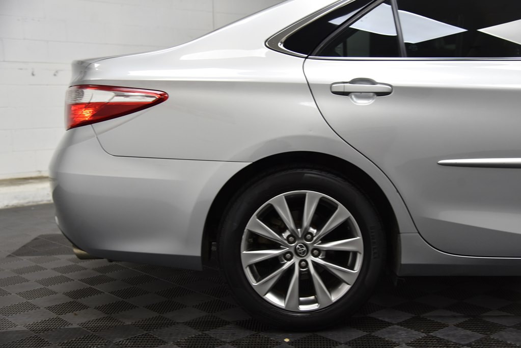 2017 Toyota Camry Image 48