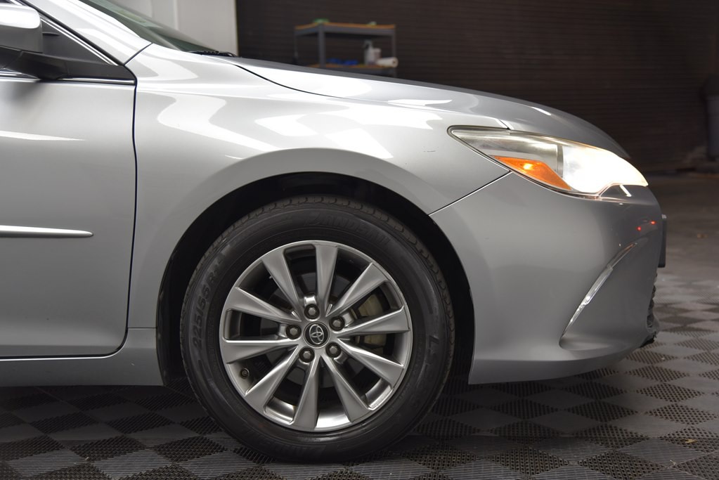 2017 Toyota Camry Image 49