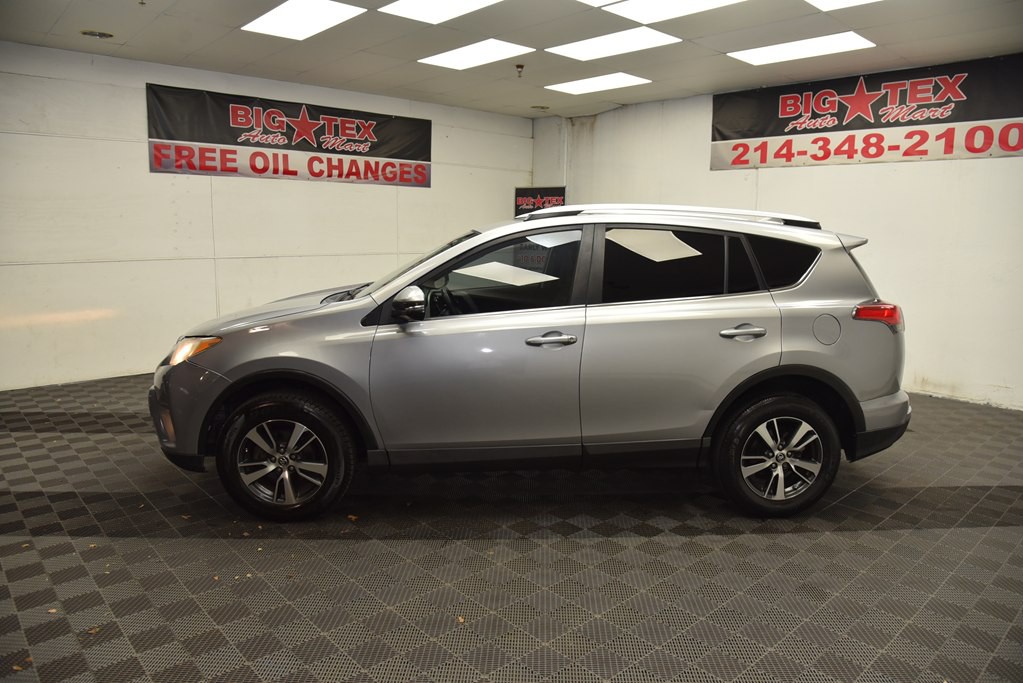 2016 Toyota Rav4 Image 2