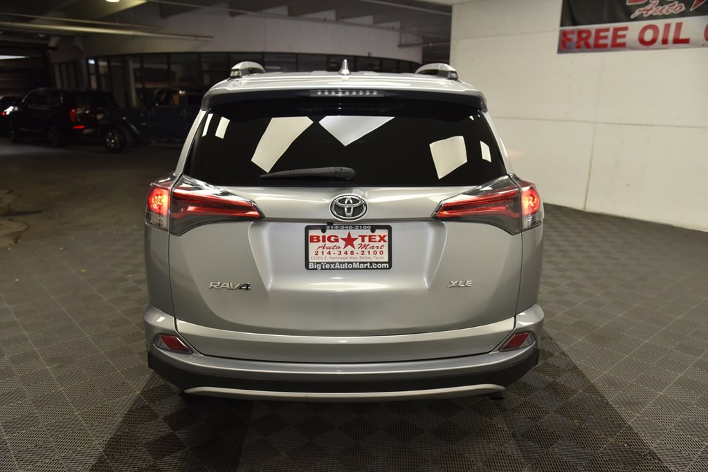 2016 Toyota Rav4 Image 4