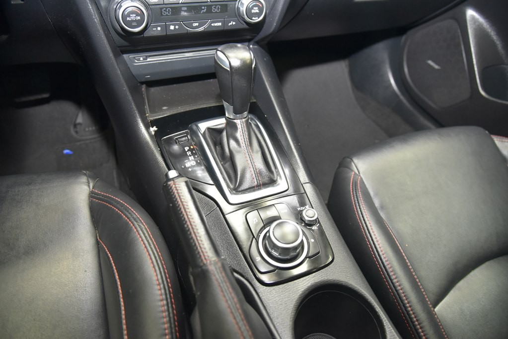 2015 Mazda Mazda3 Image 16