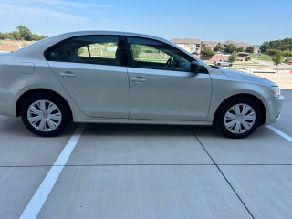 Image for 2012 Volkswagen Jetta BASE ID: 6834702