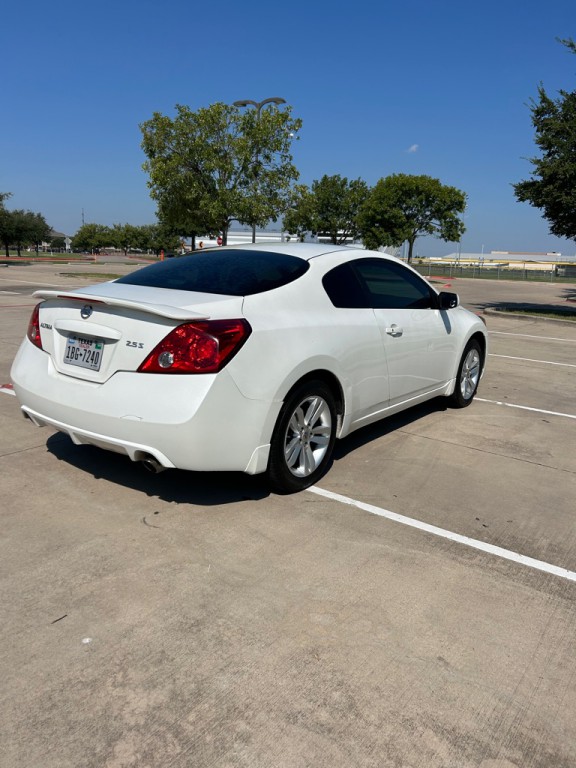 2013 Nissan Altima Image 2