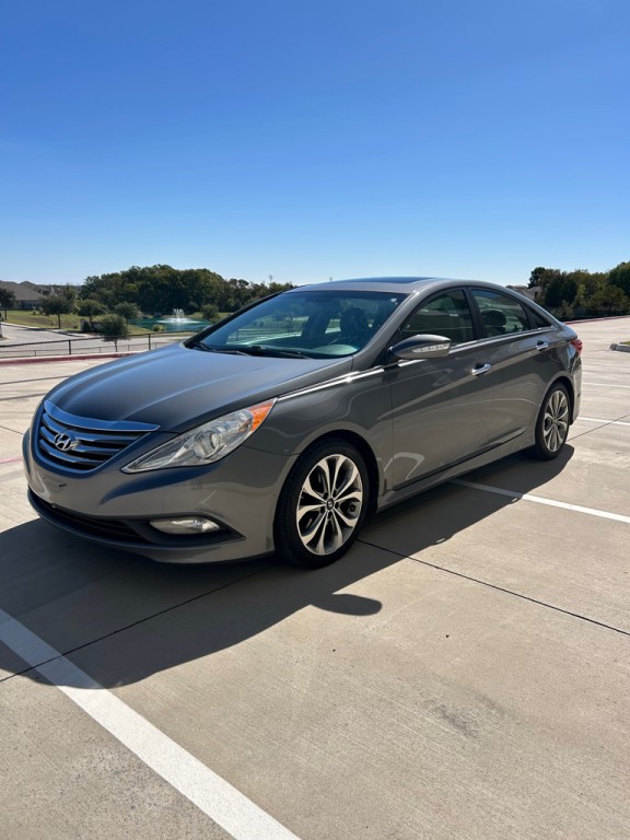 2014 Hyundai Sonata Image 2