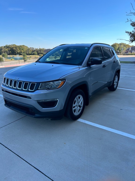 2018 Jeep Compass Image 2
