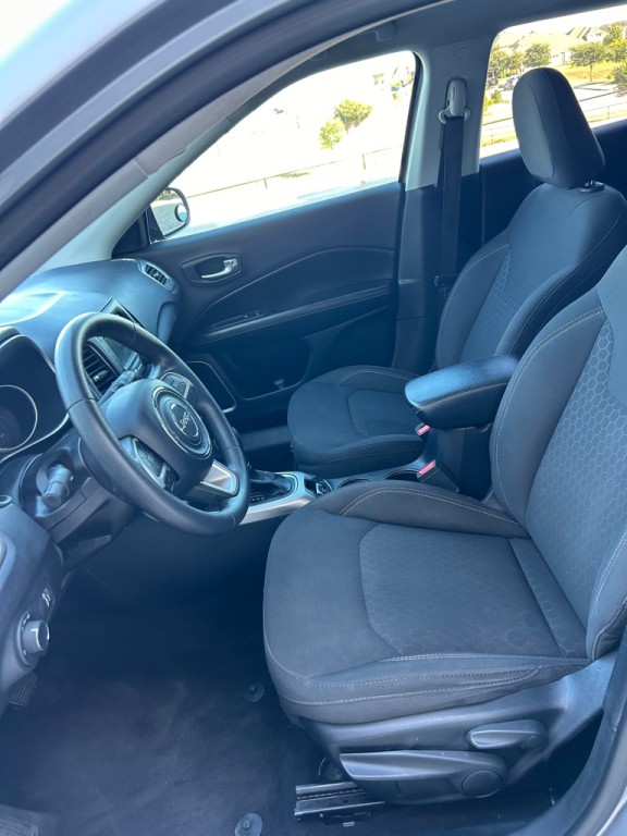 2018 Jeep Compass Image 8