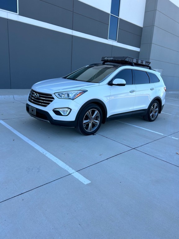 2014 Hyundai Santa Fe Image 2