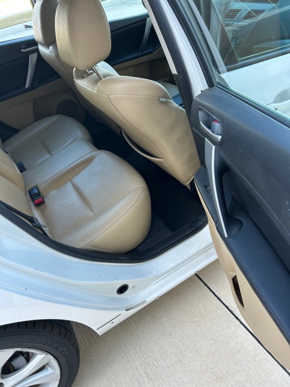 2010 Mazda Mazda3 Image 13