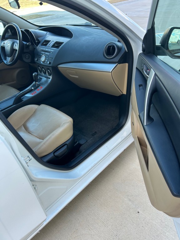 2010 Mazda Mazda3 Image 14