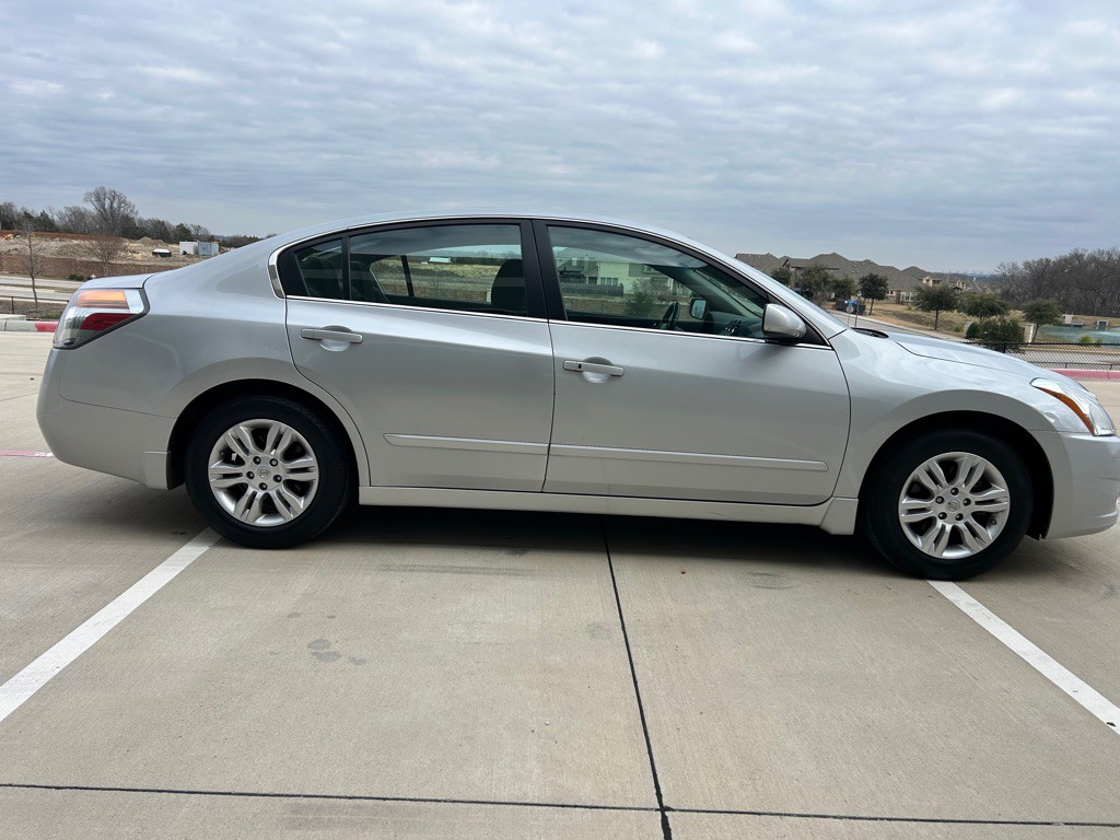 2011 Nissan Altima Image 5