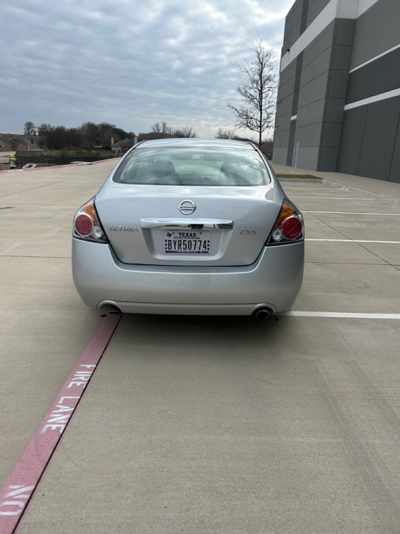 2011 Nissan Altima Image 7