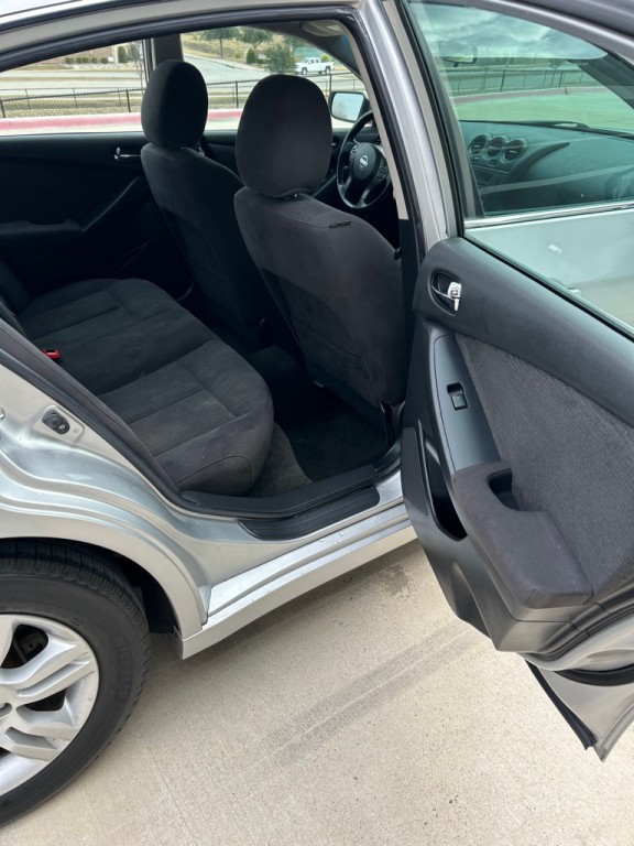2011 Nissan Altima Image 12