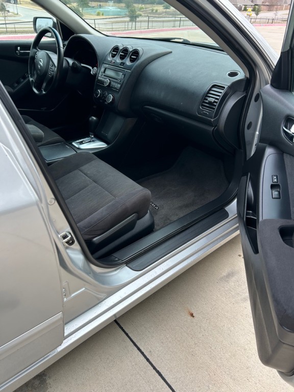 2011 Nissan Altima Image 13