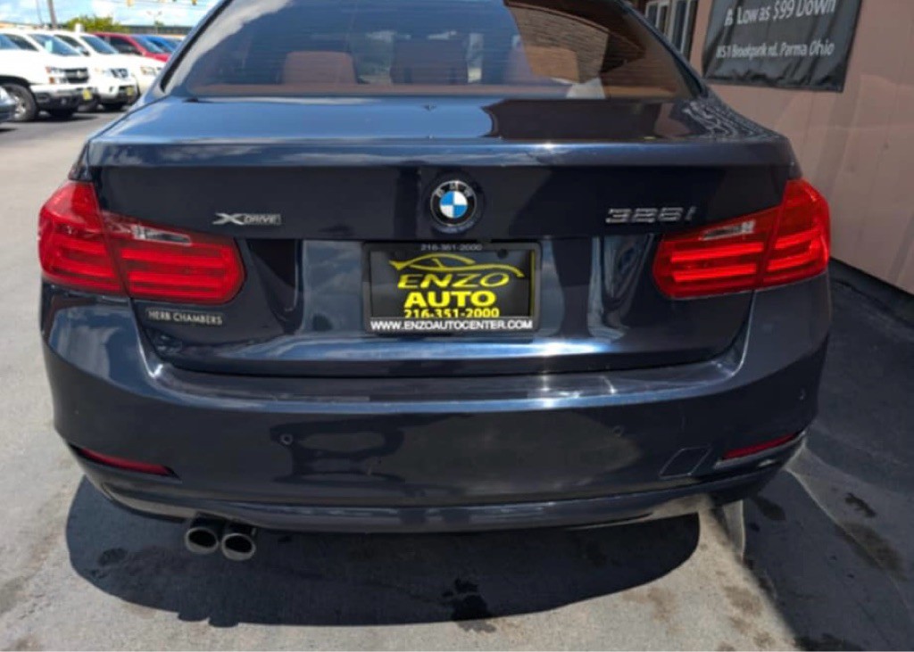 2015 BMW 3 Series Image 7