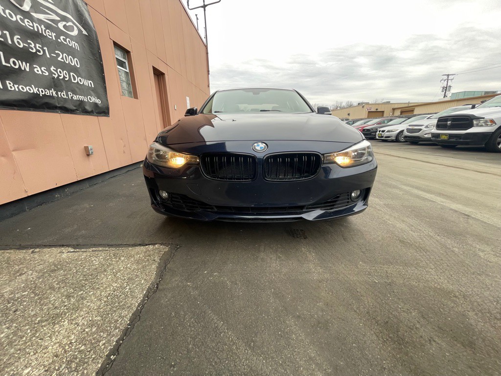 2015 BMW 3 Series Image 14