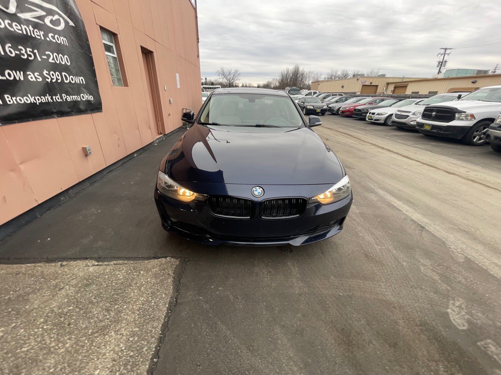 2015 BMW 3 Series Image 15