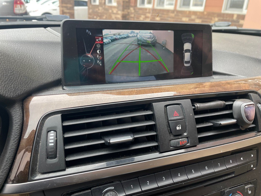 2015 BMW 3 Series Image 19