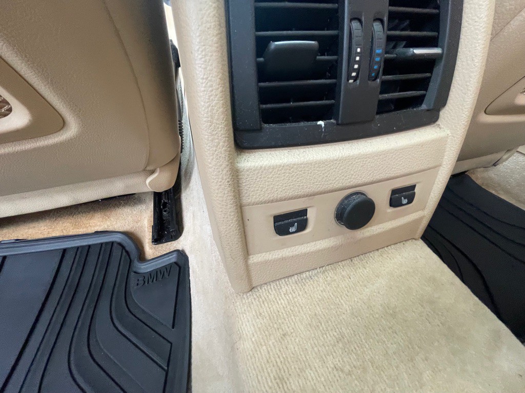 2015 BMW 3 Series Image 24