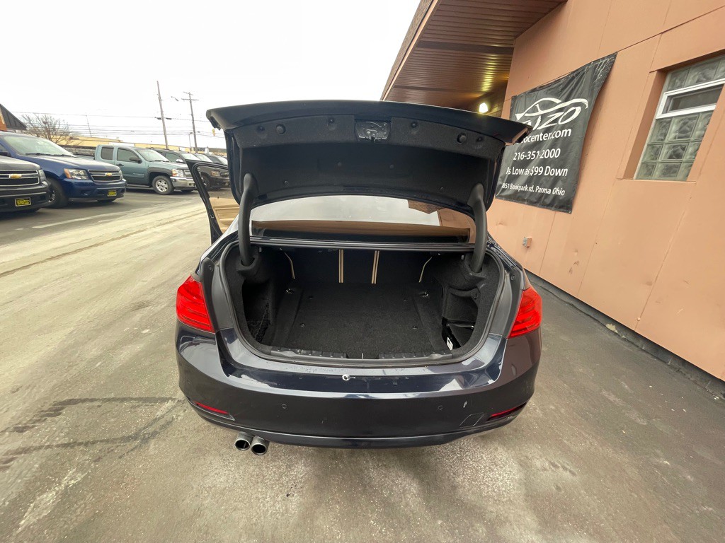 2015 BMW 3 Series Image 26