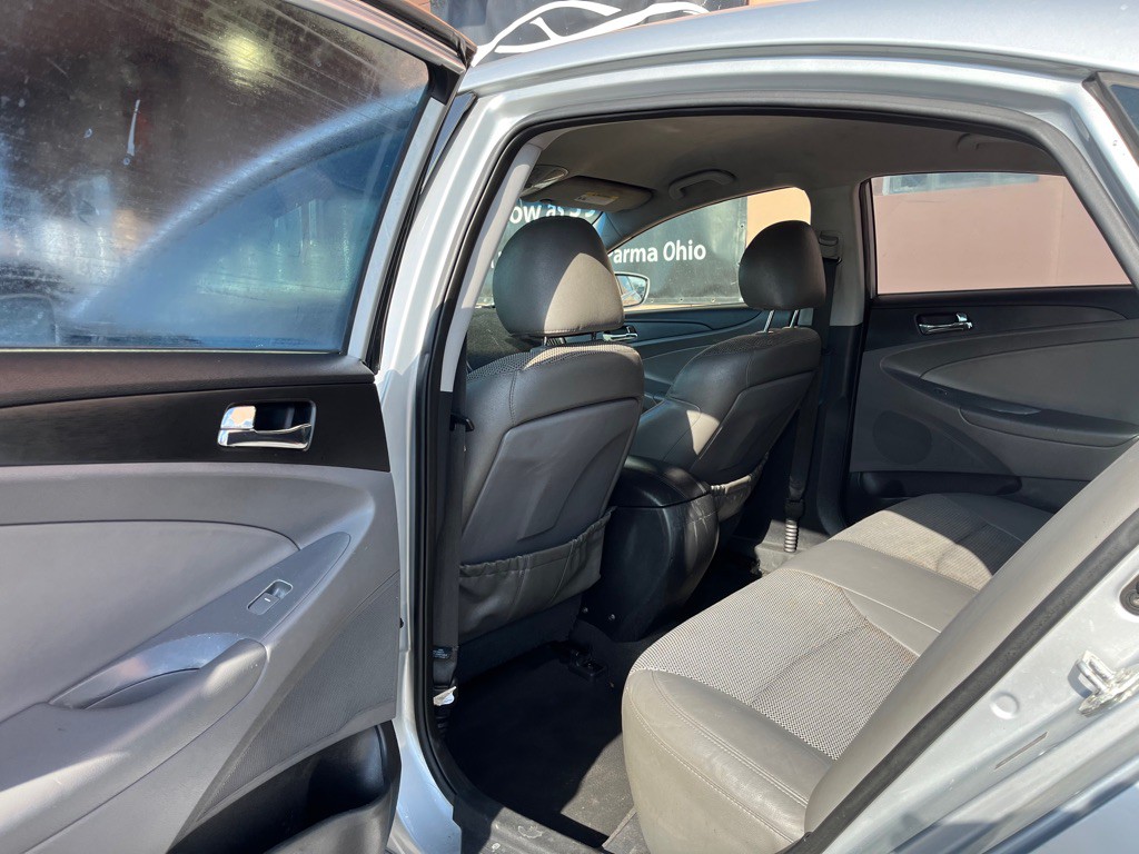 2012 Hyundai Sonata Image 5