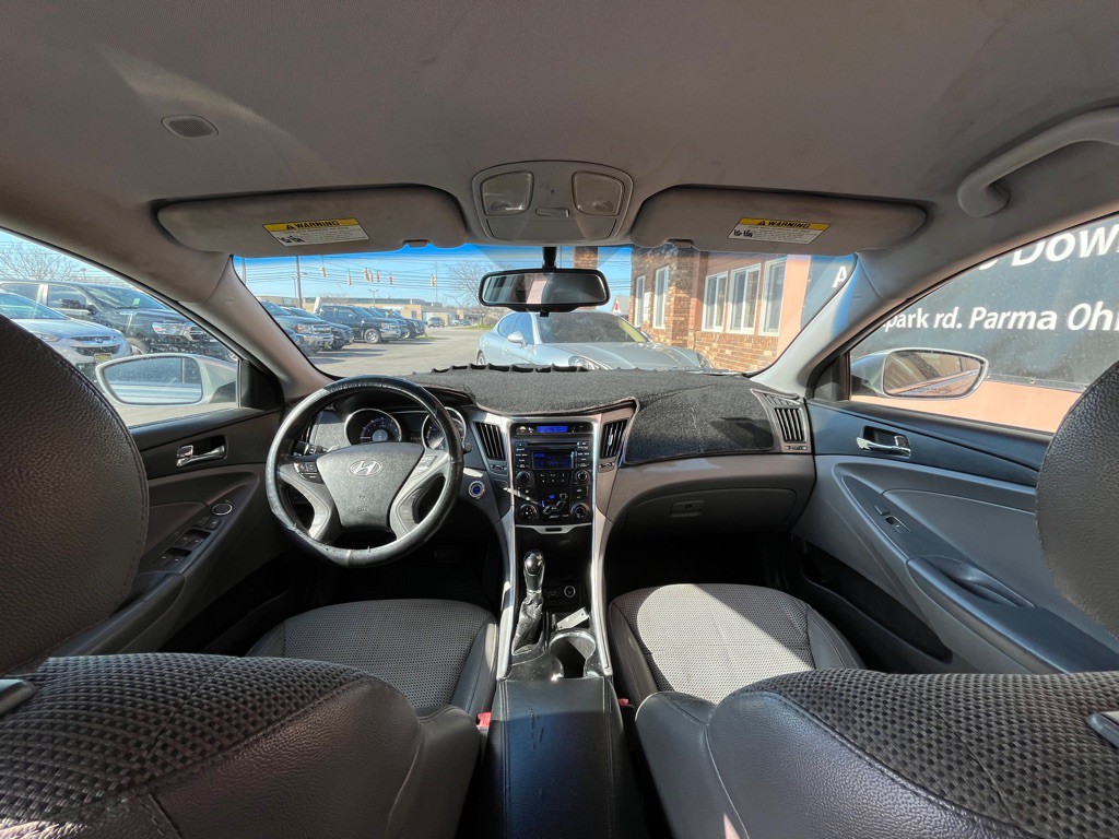 2012 Hyundai Sonata Image 6