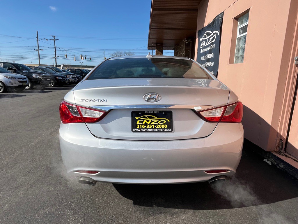 2012 Hyundai Sonata Image 8