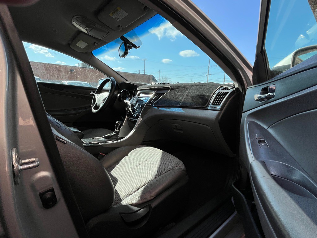 2012 Hyundai Sonata Image 13